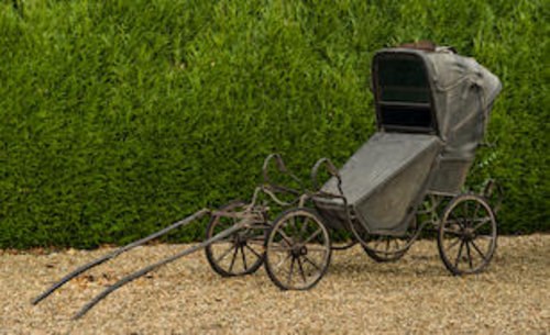 C.1890 HORSE DRAWN INVALID CARRIAGE (MAKER UNKNOWN) Zu verkaufen durch Auktion
