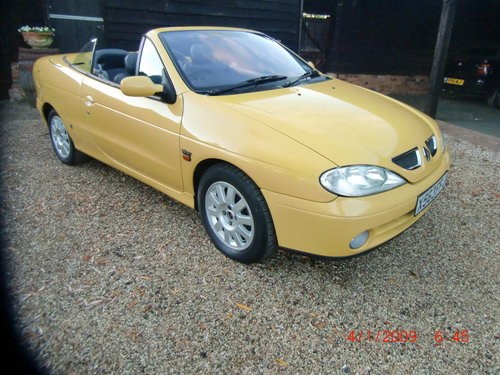 2001 RENAULT MEGAINE CONVERTIBLE stunning modern future classic For Sale