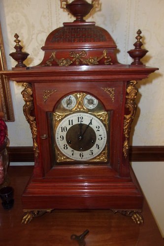 #9 Antique Clock In vendita