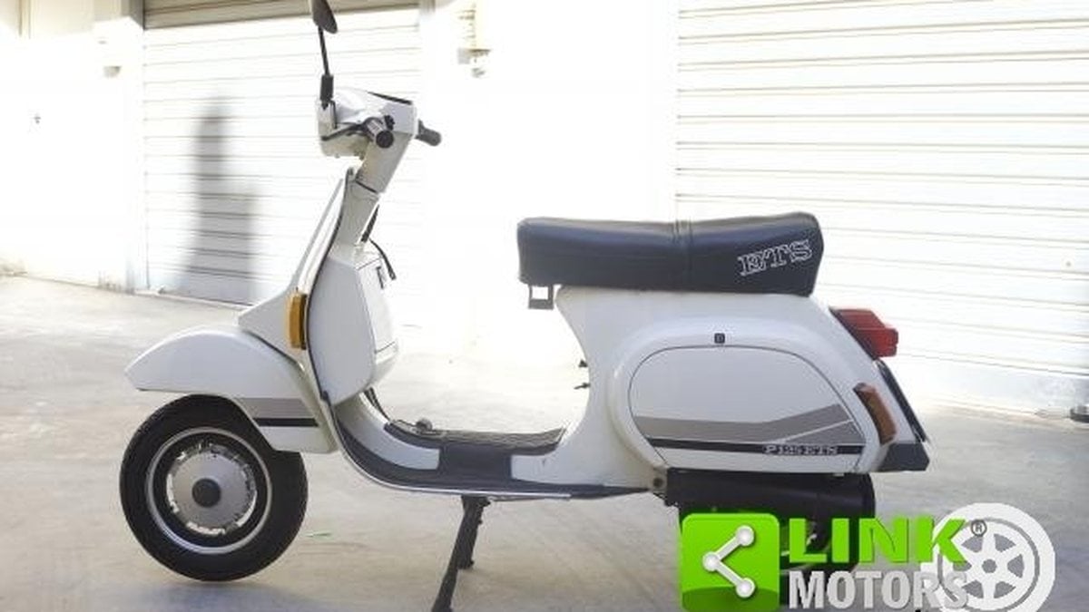 advertising Pubblicità-MOTO HRD 125 RED/SILVER HORSE advertising Pubblicità-MOTO HRD 125 RED/SILVER HORSE