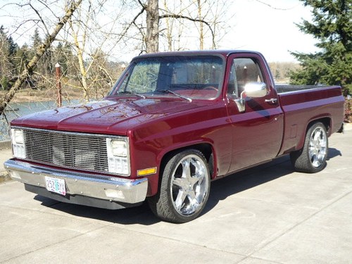 1982 GMC Pick-UP Truck = a Strong 350 auto Maroon = $16.5k In vendita