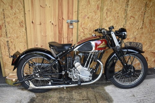 Lot 39 - A 1937 New Imperial Model 46 De-luxe - 01/06/2019 For Sale by Auction