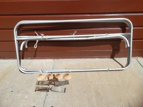 OLDER STYLE ROOF RACK / LUGGAGE CARRIER For Sale