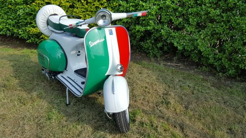 1965 Piaggio vespa vbb scooter year - italian flag For Sale