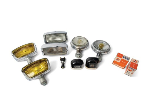 Two Pairs of Bosch Fog Lamps and Osram Spare Bulb Containers In vendita all'asta