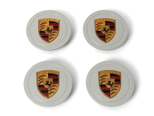 Painted Porsche Crest Center Caps In vendita all'asta