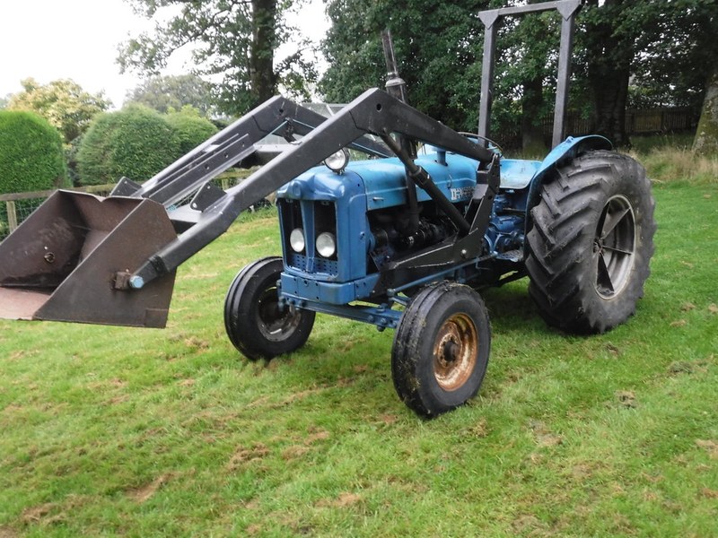 FORDSON MAJOR ALL WORKING LOADER TRACTOR CAN DELIVER SEE VID