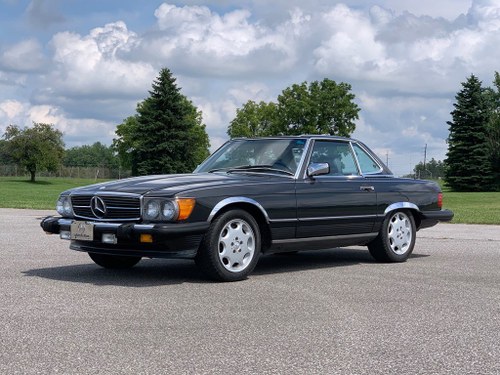 1987 Mercedes-Benz 560 SL  For Sale by Auction