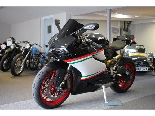 2015 Ducati 899 Panigale ABS Super Sports 900.0cc IMMACULATE BLAC For Sale