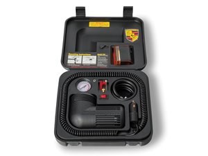 Porsche Air Compressor and Emergency Light Kit In vendita all'asta