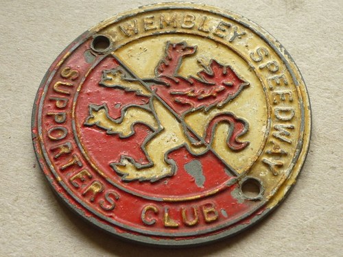 1936 WEMBLEY SPEEDWAY SUPPORTERS CLUB CAR GRILLE  BADGE  ORIGINAL For Sale