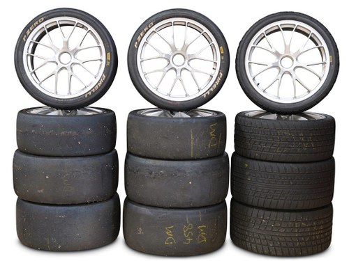Ferrari 458 Challenge Wheels and Tyres In vendita all'asta