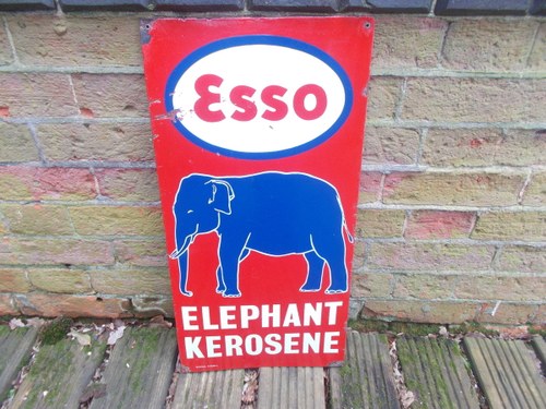 Garage Esso  Kerosene Elephant Enamel Sign 1930 rare   In vendita