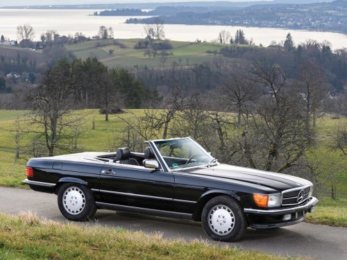 1988 Mercedes-Benz 560 SL  For Sale by Auction