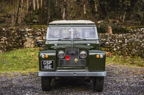 1967 Land Rover Series IIA Station Wagon In vendita (immagine 2 di 108)