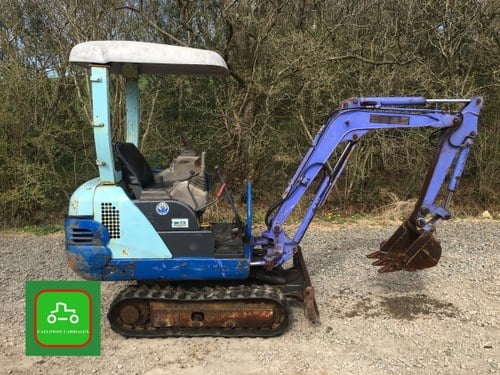 1996 HITACHI AX12 MINI DIGGER SEE VIDEO CAN DELIVER + VAT SÅLD