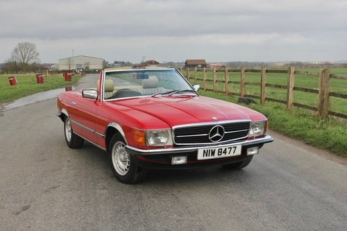 1982 Mercedes-Benz 280SL R107 till salu (bild 7 av 204)