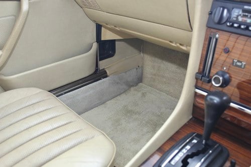 1982 Mercedes-Benz 280SL R107 till salu (bild 63 av 204)