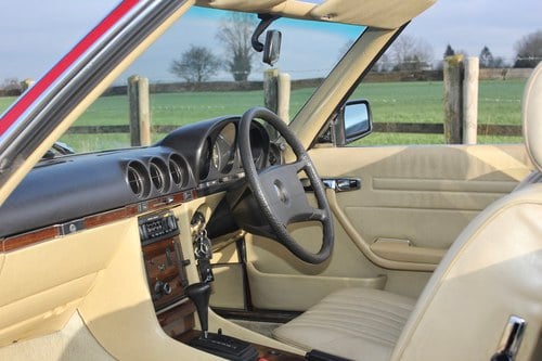 1982 Mercedes-Benz 280SL R107 till salu (bild 83 av 204)