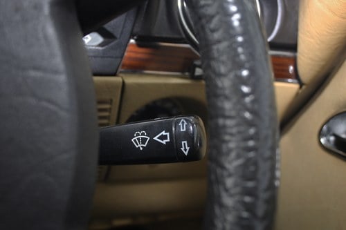 1982 Mercedes-Benz 280SL R107 till salu (bild 97 av 204)