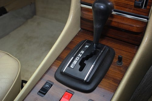 1982 Mercedes-Benz 280SL R107 till salu (bild 43 av 204)