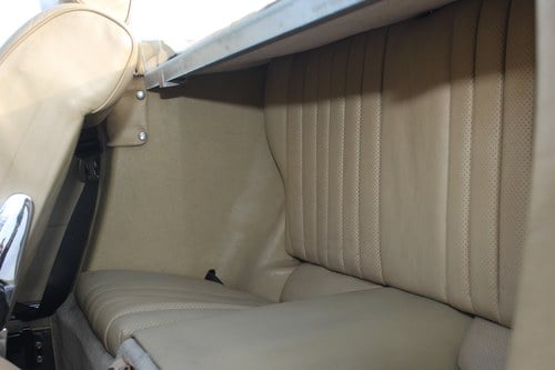1982 Mercedes-Benz 280SL R107 till salu (bild 104 av 204)