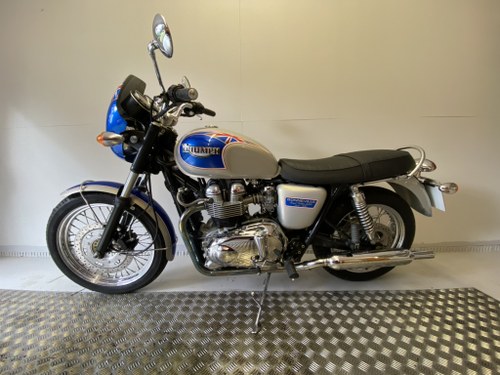 2002 Triumph Bonneville Golden Jubilee In vendita (immagine 3 di 104)