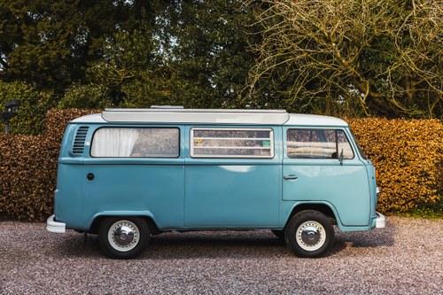 1974 Volkswagen T2b Transporter Camper zum Verkauf (Bild 2 von 107)