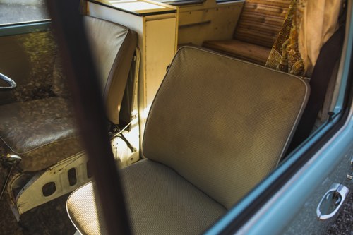 1974 Volkswagen T2b Transporter Camper zum Verkauf (Bild 17 von 107)