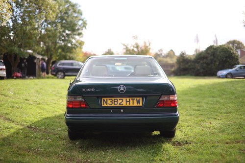 1995 Mercedes-Benz E320 till salu (bild 11 av 46)