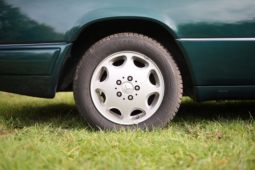 1995 Mercedes-Benz E320 till salu (bild 16 av 46)