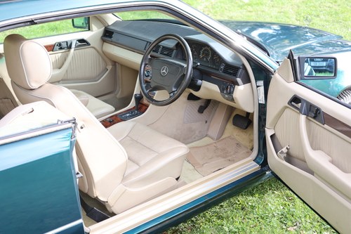 1995 Mercedes-Benz E320 till salu (bild 19 av 46)
