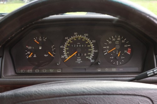 1995 Mercedes-Benz E320 till salu (bild 25 av 46)