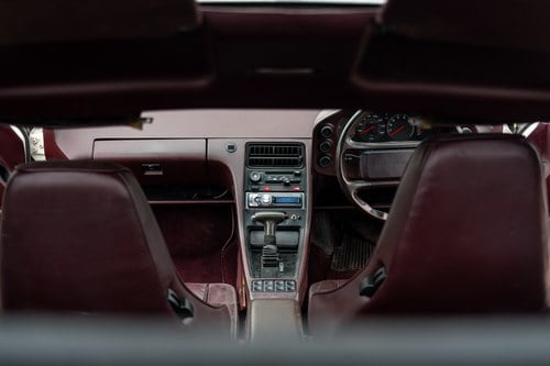 1986 Porsche 928 S till salu (bild 17 av 78)