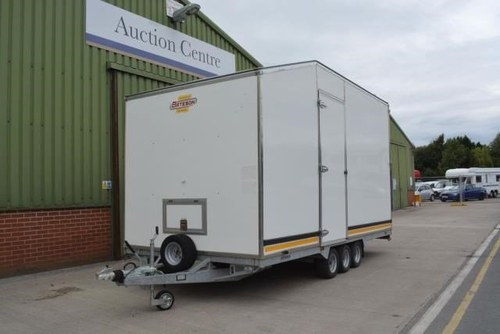 2016 Bateson Covered Car Transporter For Sale by Auction