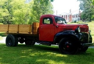 1944 Dodge 1 Ton Pickup Truck Flatbed Hydraulic Bed $44.9k In vendita