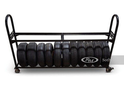Custom Tire Rack with Assorted Tires In vendita all'asta