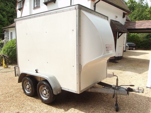 2010 WESSEX TRAILERS BOX TRAILER FOR SALE - EXCELLENT CONDITION   In vendita
