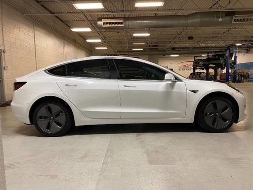 2020 Tesla Model 3 Standard Range Plus only 7k miles $obo In vendita
