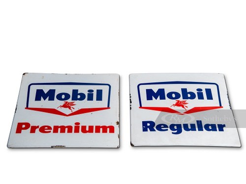 Mobil Premium and Mobil Regular Porcelain Signs In vendita all'asta