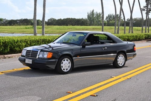 1992 Mercedes-Benz 300 CE-24V Rare factory 5-Speed $obo In vendita