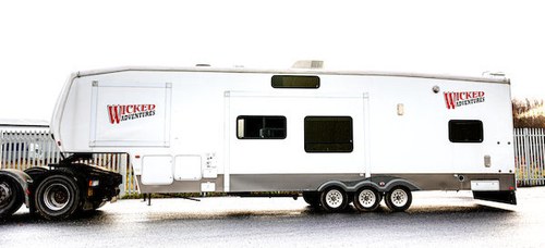 2006 Raptor 6-wheel Accommodation Trailer For Sale by Auction