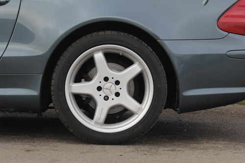 2002 Mercedes-Benz R230 SL500 zum Verkauf (Bild 41 von 203)