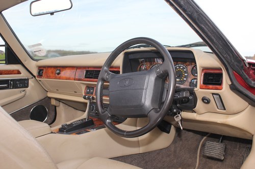 1993 Jaguar XJS Convertible 4.0 For Sale (picture 57 of 184)