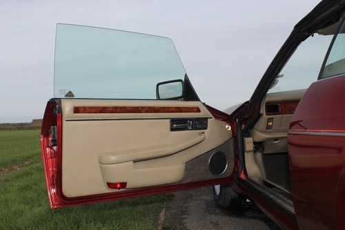 1993 Jaguar XJS Convertible 4.0 For Sale (picture 66 of 184)