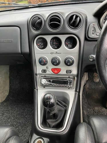 2001 Alfa Romeo GTV à venda (imagem 37 de 92)