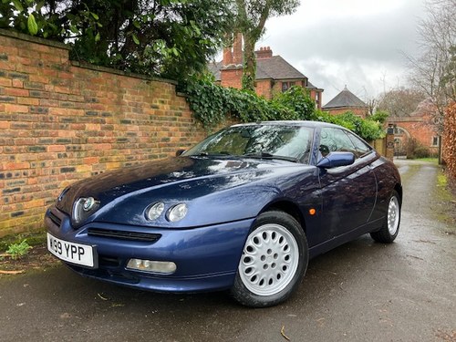 2001 Alfa Romeo GTV à venda (imagem 1 de 92)
