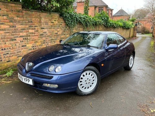 2001 Alfa Romeo GTV à venda (imagem 2 de 92)