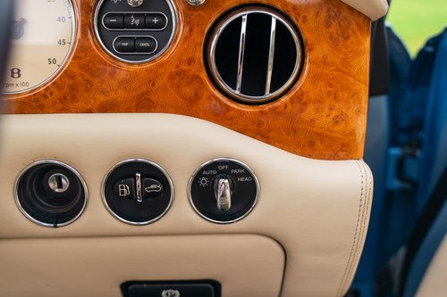 2006 Bentley Azure à vendre (picture 33 of 131)