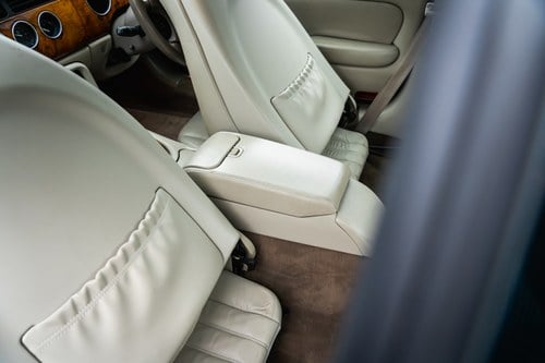 1998 Jaguar X100 XKR Paramount 450 In vendita (immagine 30 di 106)